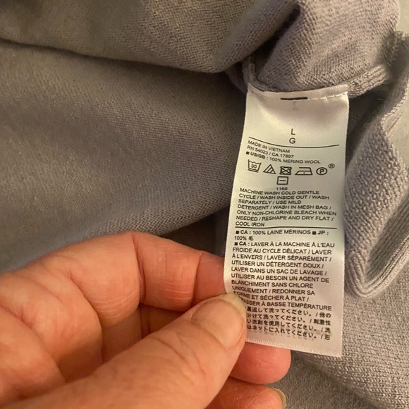 Banana Republic Women's Cowl Neck Sweater - Light Gray Merino Wool - Picture 9 of 15